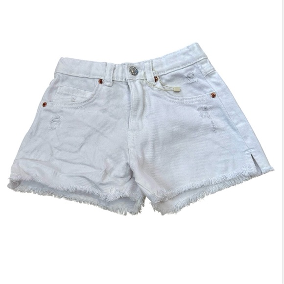 Zara Other - NWT Zara White Distessed Denim Shorts